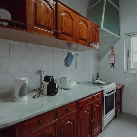 בית נופש Alegria By The River House *